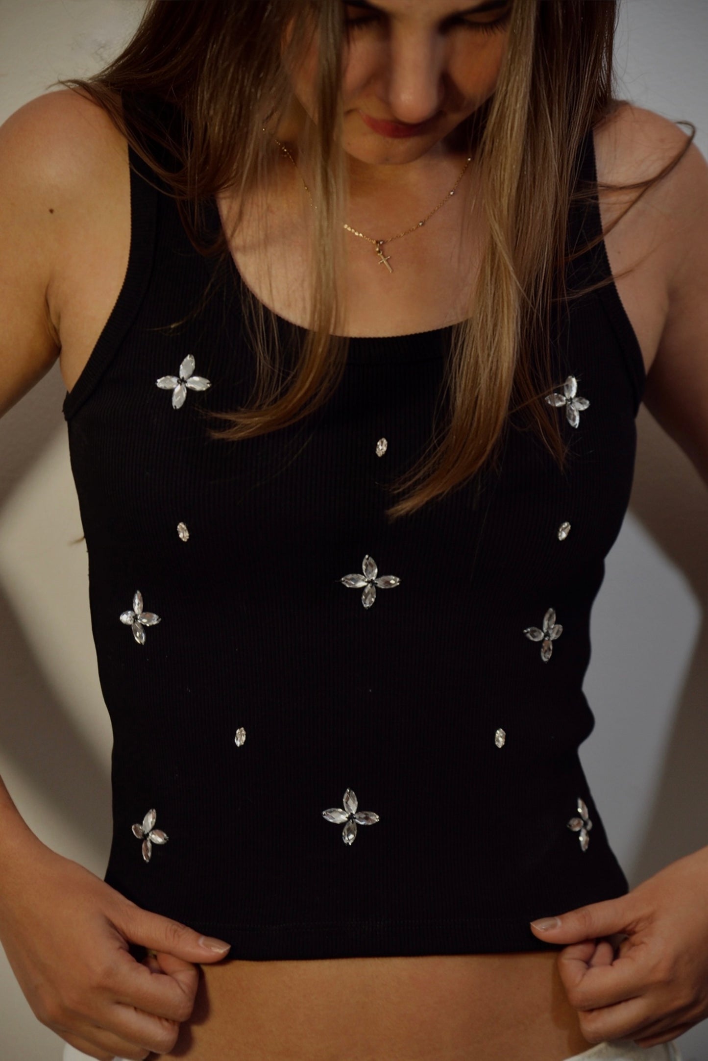 MURANIA HALTER TANK TOP